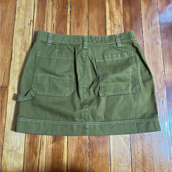 Old Navy Olive khaki cargo mini skirt Size 12 - Picture 3 of 3